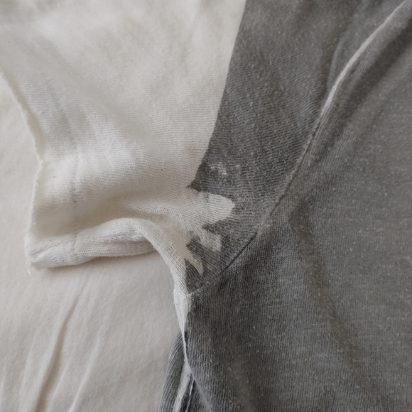 Calvin Klein Jeans distressed grey t-shirt. Size M - Picture 10 of 12